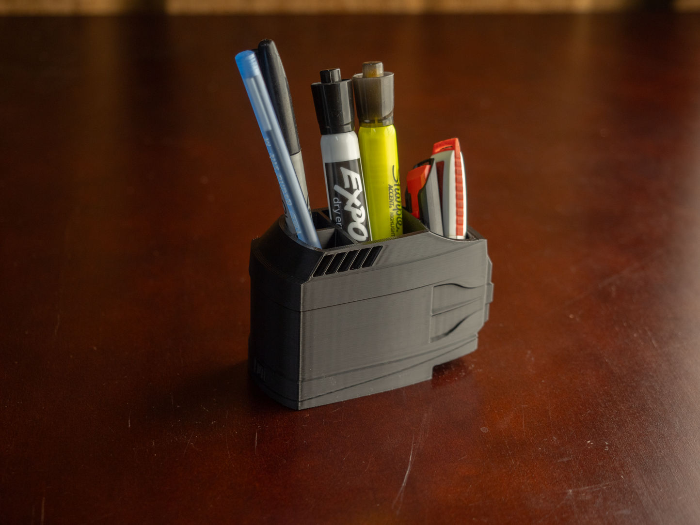 Outboard Cowl Desk Organizer